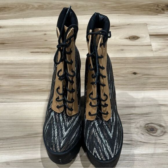 Azalea Tan Black Platform Boots Women’s 8.5 - Picture 2 of 6